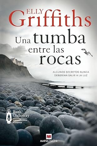 Una tumba entre las rocas